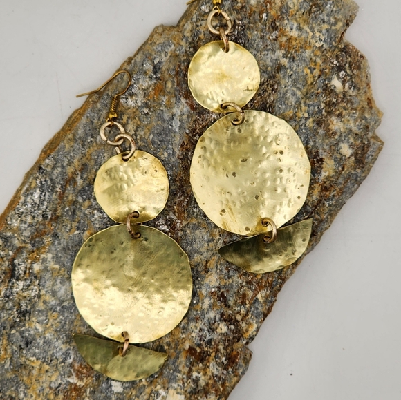 BRASS HAMMERED DANGLING EARRINGS HANDMADE STATEMENT JEWELRY - Picture 11 of 12